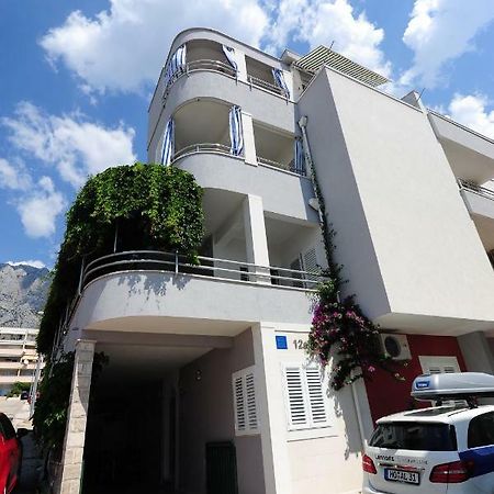 Milic Apartments Макарска Экстерьер фото