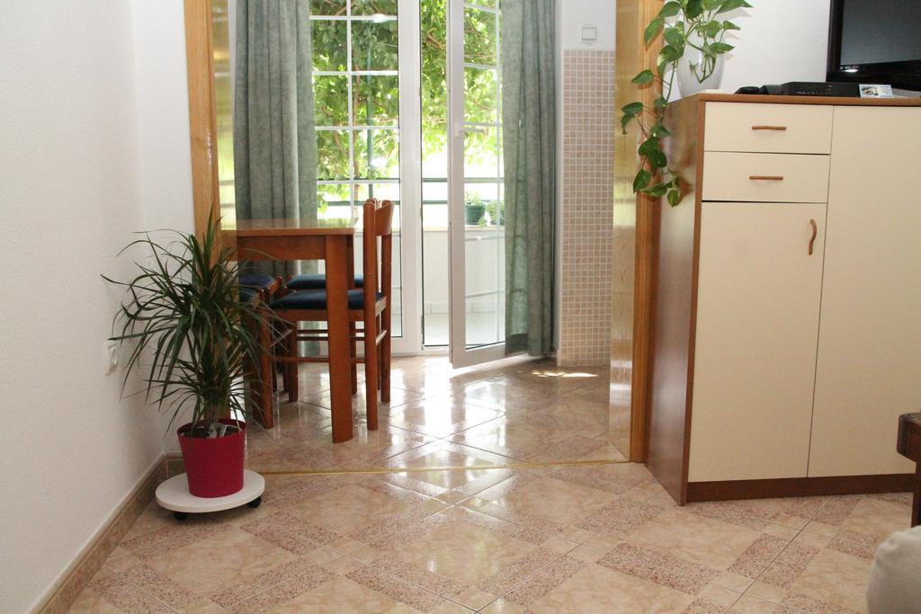Milic Apartments Макарска Номер фото