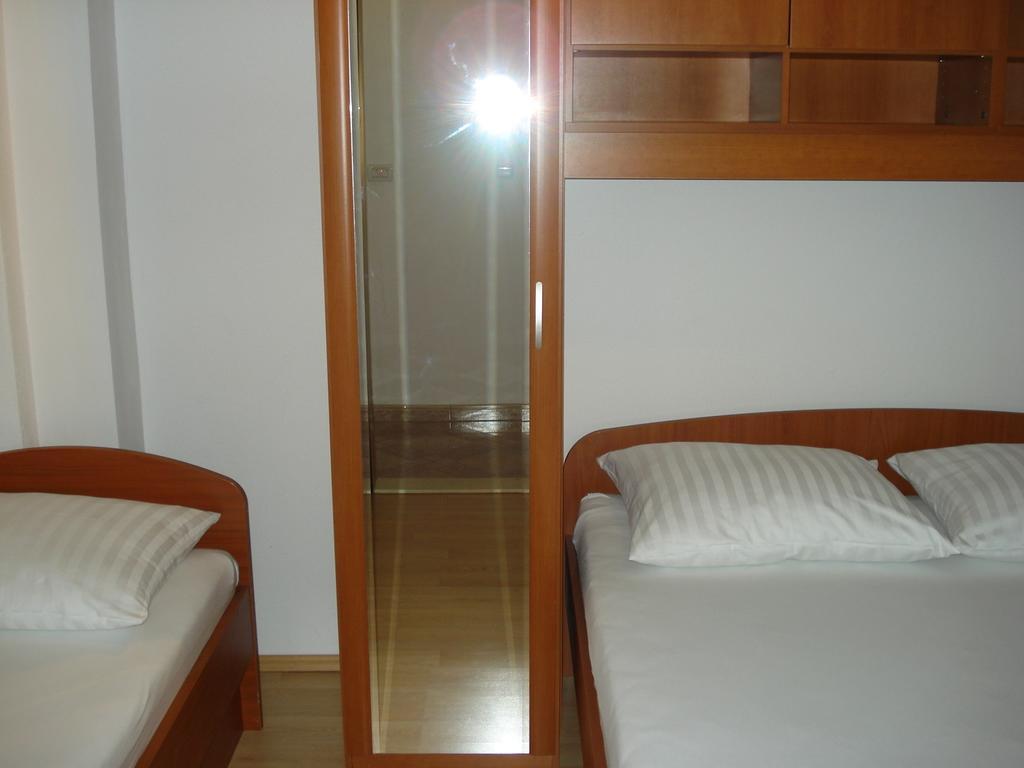 Milic Apartments Макарска Номер фото