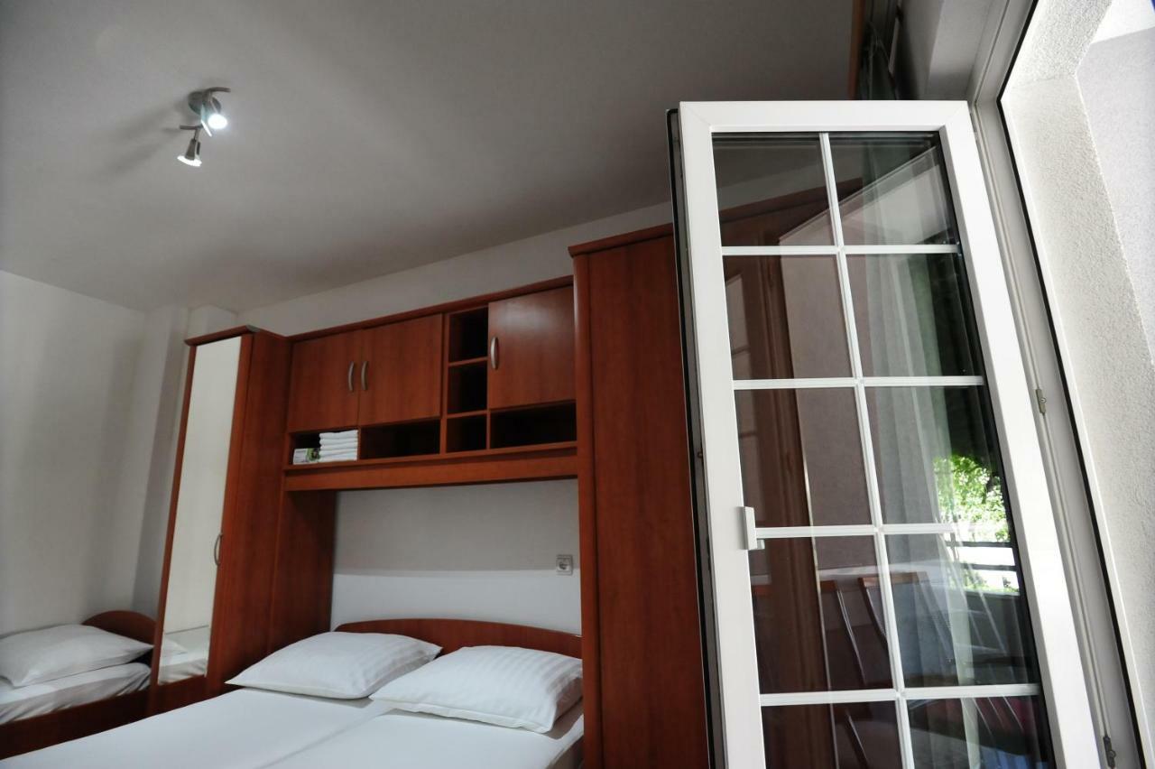 Milic Apartments Макарска Экстерьер фото